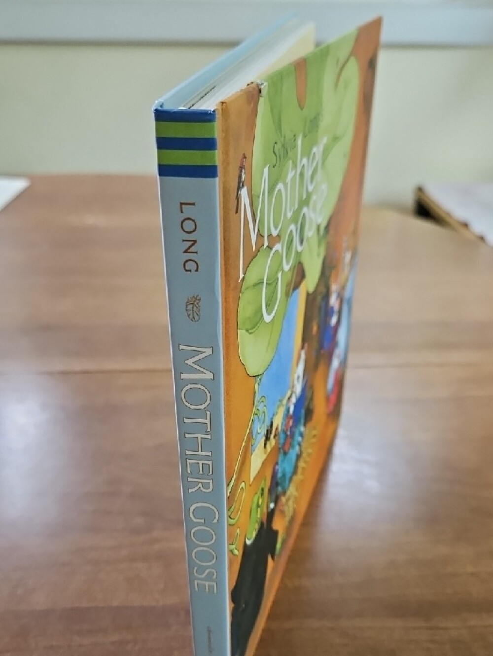 Sylvia Long's Mother Goose Illustrated Hardback - Picture 4 of 10